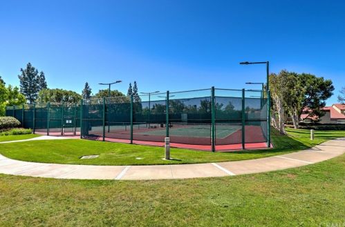 195 Stanford Ct, Irvine CA  92612-1675 exterior