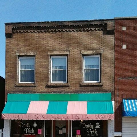 910 Main St, Follansbee, WV 26037-1450