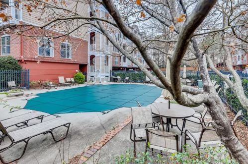 4333 Dunwoody Park, Atlanta GA  30338-5795 exterior