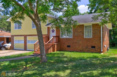 137 Amberwood Ln, Griffin, GA 30223-1001