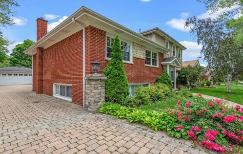 263 Pinehurst Dr, Des Plaines, IL 60016-2160