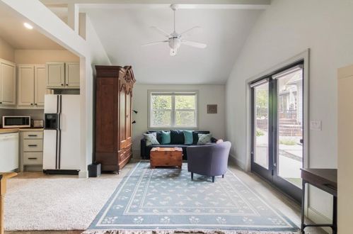 2405 Bowman Ave, Austin TX  78703-2311 exterior