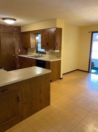 856 Cortland Dr, Saint Paul MN  55124-4703 exterior