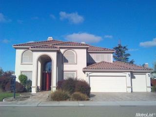 633 Amethyst Dr, Ripon, CA 95366-9559