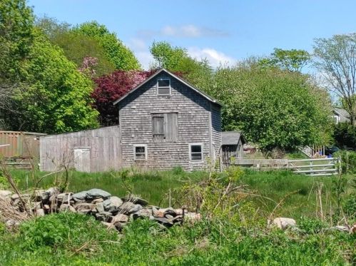 14 Little Creek Ln, Middletown, RI 02842-5312