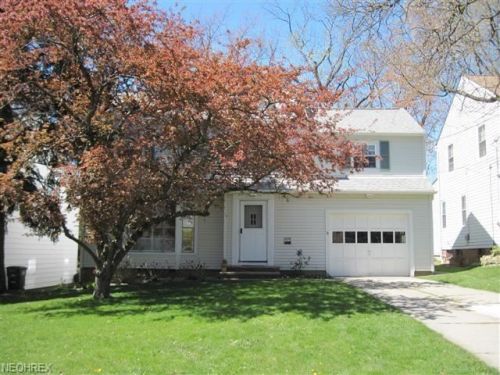 1528 Edgefield Rd, Cleveland OH  44124-2846 exterior