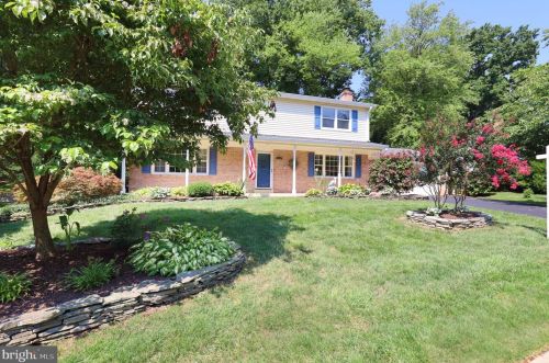 7142 Game Lord Dr, Springfield, VA 22153-1318