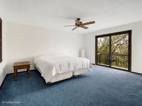 8485 Clynderven Rd, Willowbrook IL  60527-8341 exterior