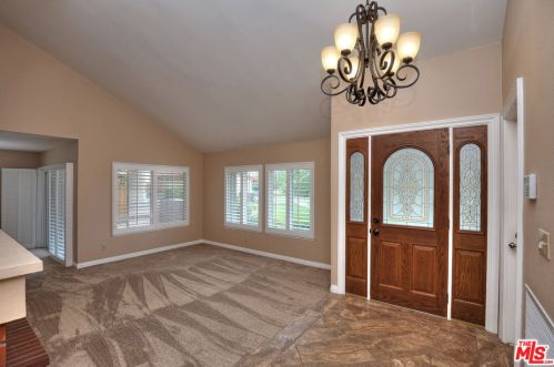3415 Circle View Dr, Simi Valley, CA 93063-2123