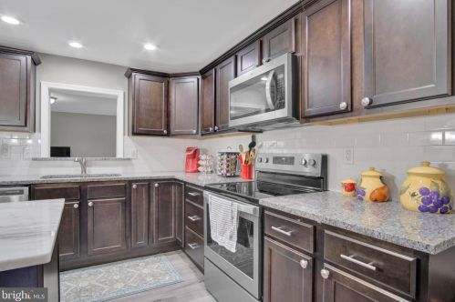 605 Spring Garden St, Carlisle PA  17013-9264 exterior