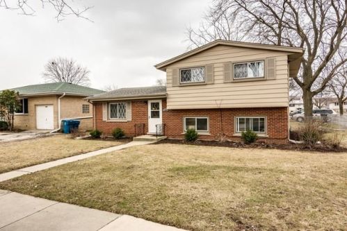 1010 Stoneham St, Bensenville, IL 60106-1504