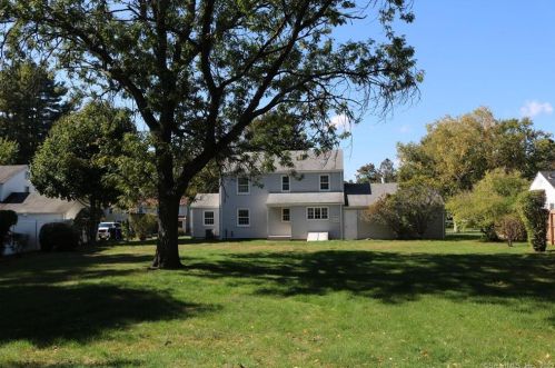30 Briarwood Rd, Hartford, CT 06111-1201
