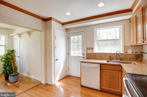 7321 Lamar Dr, Springfield VA  exterior