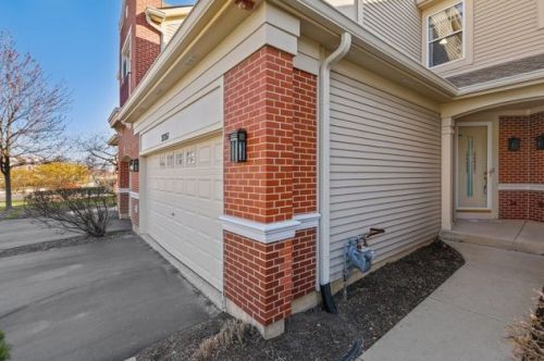 3351 Rosecroft Ln, Naperville, IL 60564-4920