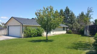 2046 33 St, Eagle Crest OR  97756-9447 exterior