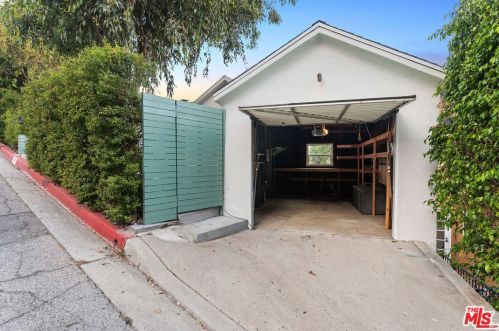 1520 Columbia Dr, Glendale CA  91205-3508 exterior