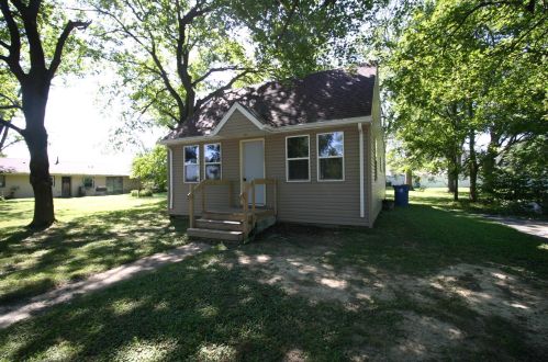 1616 East Ave, Crete, IL 60417-3215