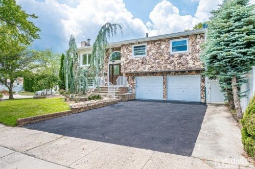 26 Hansen Rd, Old Bridge, NJ 08857-1815