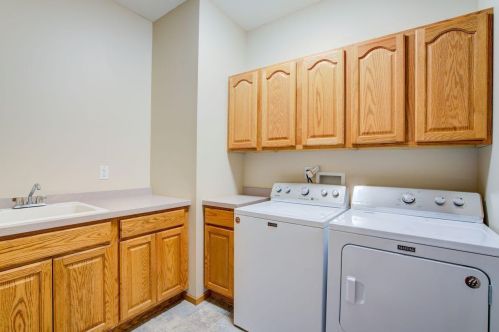 2737 Eagle Valley Dr, Saint Paul MN  55129-4224 exterior