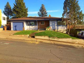 3505 Crown Pl, Spokane, WA 99205-6033