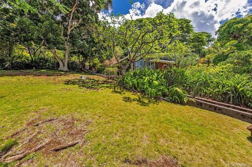 2412 Makiki Heights Dr, Honolulu HI  96822-2546 exterior