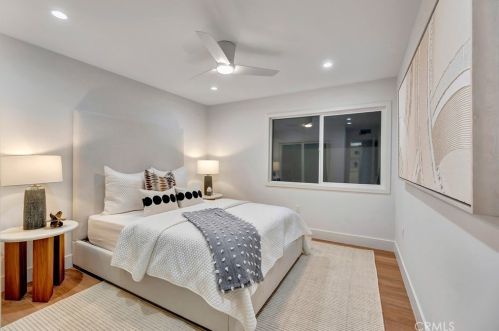5892 Bellfield Ln, Huntington Beach CA  92648-1041 exterior