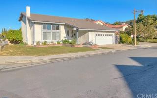 914 La Salle Cir, Anaheim, CA 92807-4514