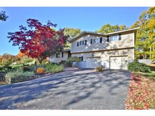 9 Taylor Ln, Portsmouth, NH 03801-5733