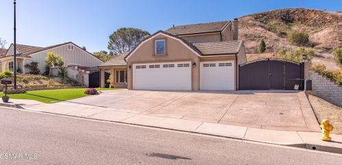 1764 Sunnydale Ave, Simi Valley, CA 93065-5927