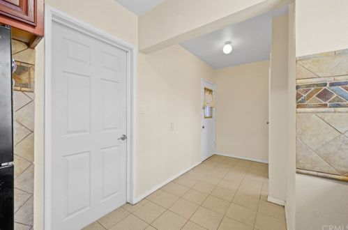 526 Buttonwood St, Anaheim CA  92805-2225 exterior