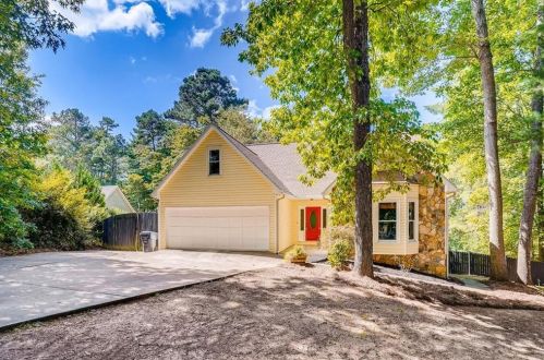 2019 Laurel Cv, Ball Ground, GA 30107-2655