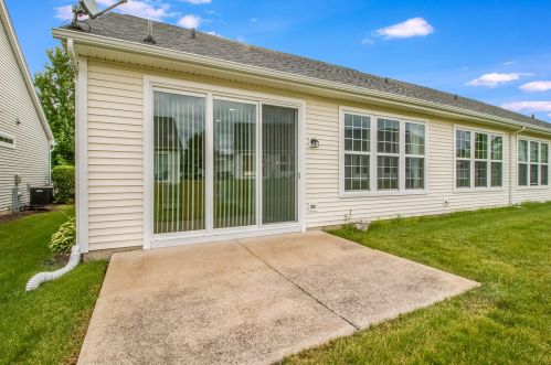 817 Treetop Ln, Joliet, IL 60404-7025