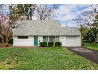 2412 Beacon Ln, Richmond, VA 23230-2324