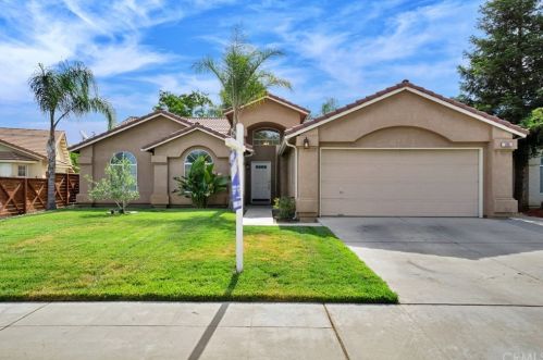 235 Creek Dr, Madera, CA 93637-5971