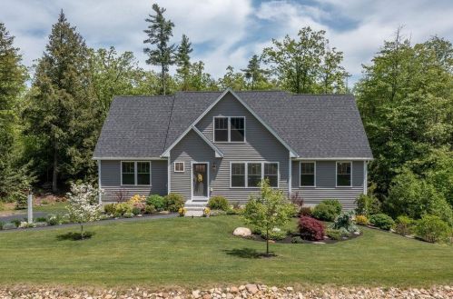 74 Overlook Ln, Barrington, NH 03825-6876