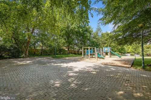 11345 King George Dr, Silver Spring MD 20902-4446 exterior