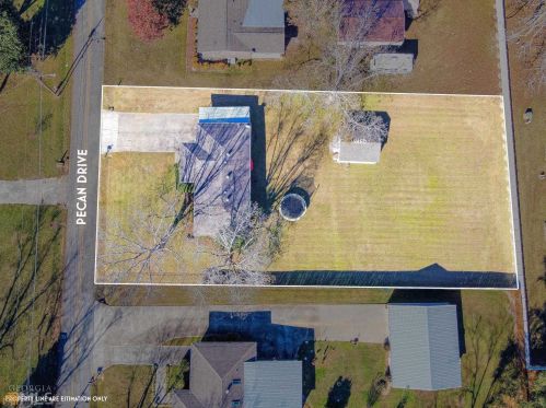 146 Pecan Dr, Hartwell, GA 30643-1466