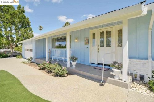 23 Kirkwood Ct, Concord CA  94521-1427 exterior