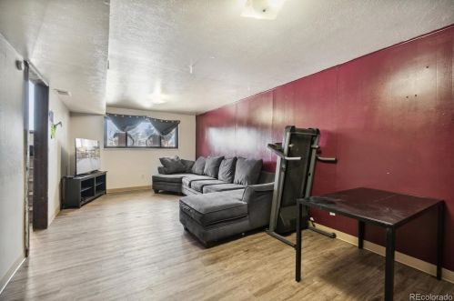 3103 Zion St, Aurora CO  80011-2207 exterior