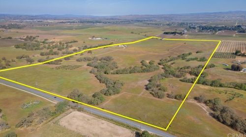 2890 Branch Rd, Lake Nacimiento, CA 93446-7357