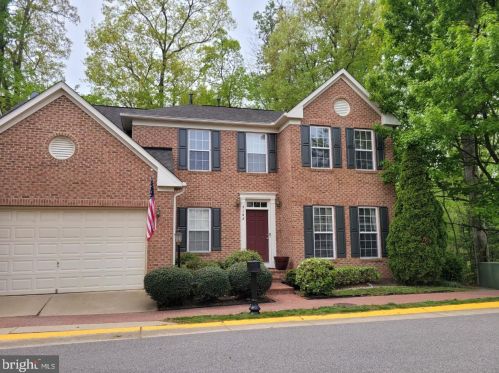 9148 Stonegarden Dr, Lorton, VA 22079-4731