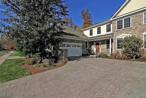 54 Lara Pl, Warren, NJ 07059-3009