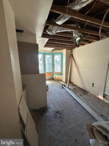 129 63rd St, Philadelphia PA 19142-2303 exterior