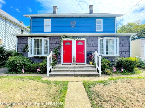 135 Oakland St, Tinton Falls NJ  07701-1145 exterior