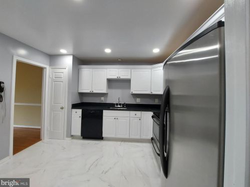 7731 Bristol Square Ct, Springfield VA  22153-3119 exterior