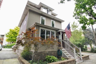 1330 Hollywood Ave, Chicago IL  60660-4215 exterior