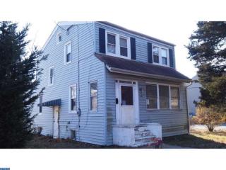 36 Gloucester Ave, Lawnside, NJ 08045-1511