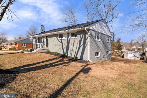 8114 Drayton Ln, Springfield VA  22151-1814 exterior