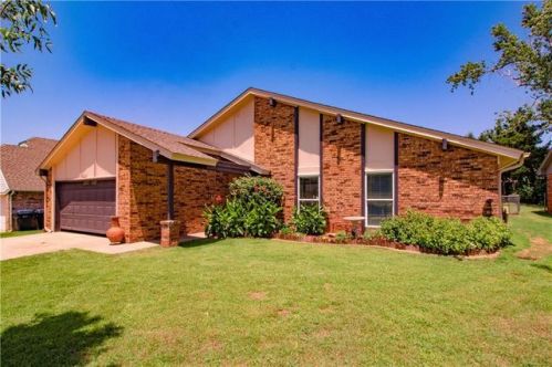 11209 110th St, Yukon, OK 73099-8030