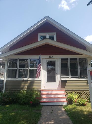 988 Barrett St, Saint Paul, MN 55103-1308